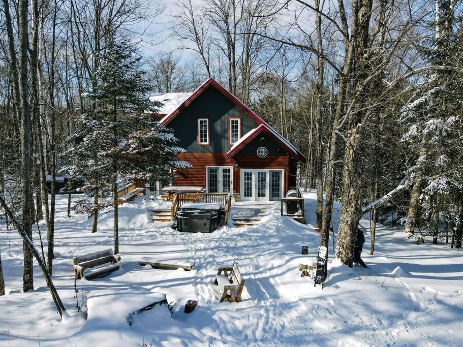 Dingle Run Lodge At Sir Sam'S Haliburton Exterior photo