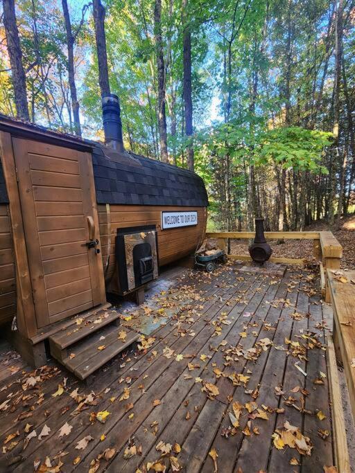 Dingle Run Lodge At Sir Sam'S Haliburton Exterior photo