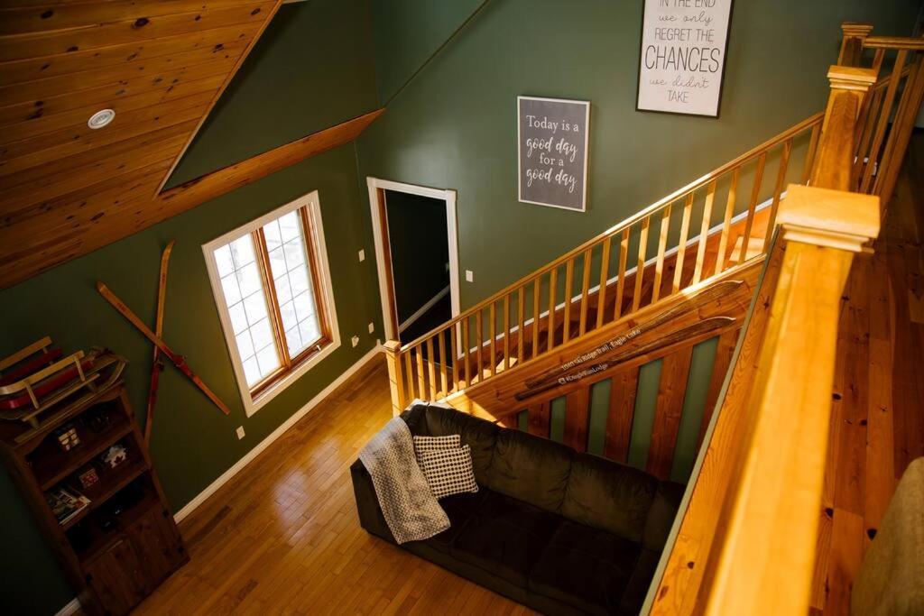 Dingle Run Lodge At Sir Sam'S Haliburton Exterior photo