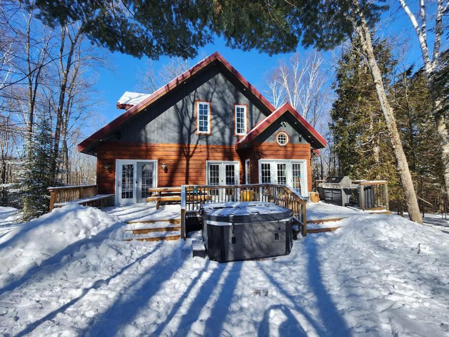 Dingle Run Lodge At Sir Sam'S Haliburton Exterior photo